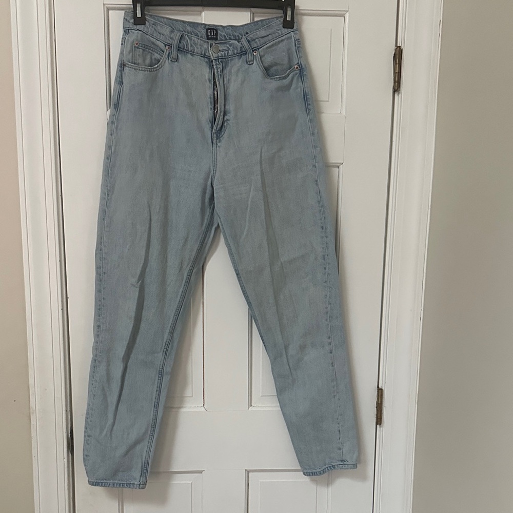 GAP Women’s Light Blue Straight Jeans